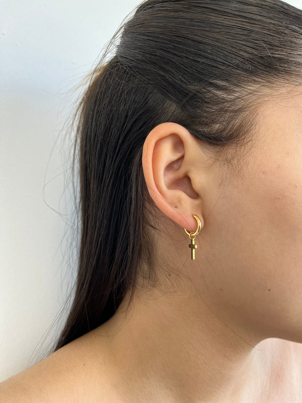 Boucles d’oreilles Croix Simple (existe en doré ou argenté)